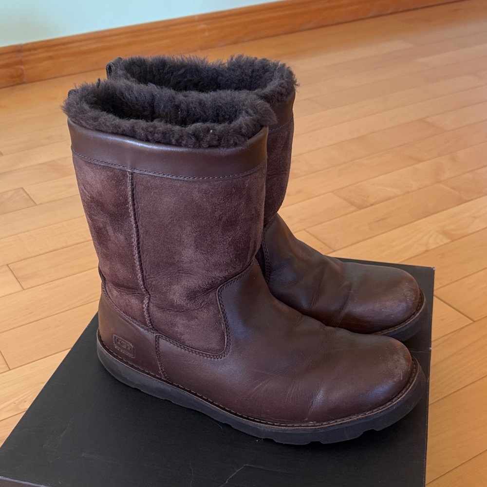 UGG Men's Cozy Brown Leather Boots